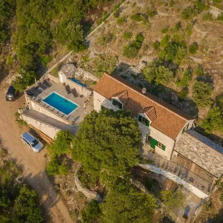 Stone Dalmatian House Modern, Stylish With Pool Feriehus Postira
